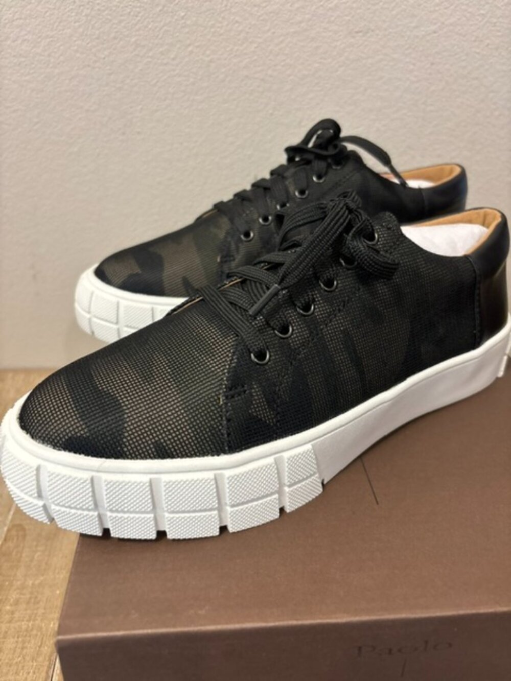 NEW Linea Paolo Kenzi Sneakers – Camo/Black Net Fabric – Women's Sizes 7-10 - Picture 6 of 6